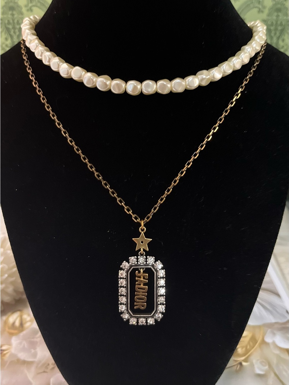 Elegant JADIOR DIOR  Ivory Pearl Choker with Gold-Tone Jeweled Pendant Necklace